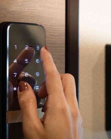 imgi 23 smart locks cost qtv4svwx5ciga94jjg9swvsbzy58soqle0n9zndct0 (1)